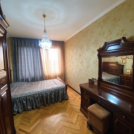 Большая Четырехкомнатная Квартира С Двумя Балконами У Моря В Центре Сухума,В Абхазии Sohum Dış mekan fotoğraf