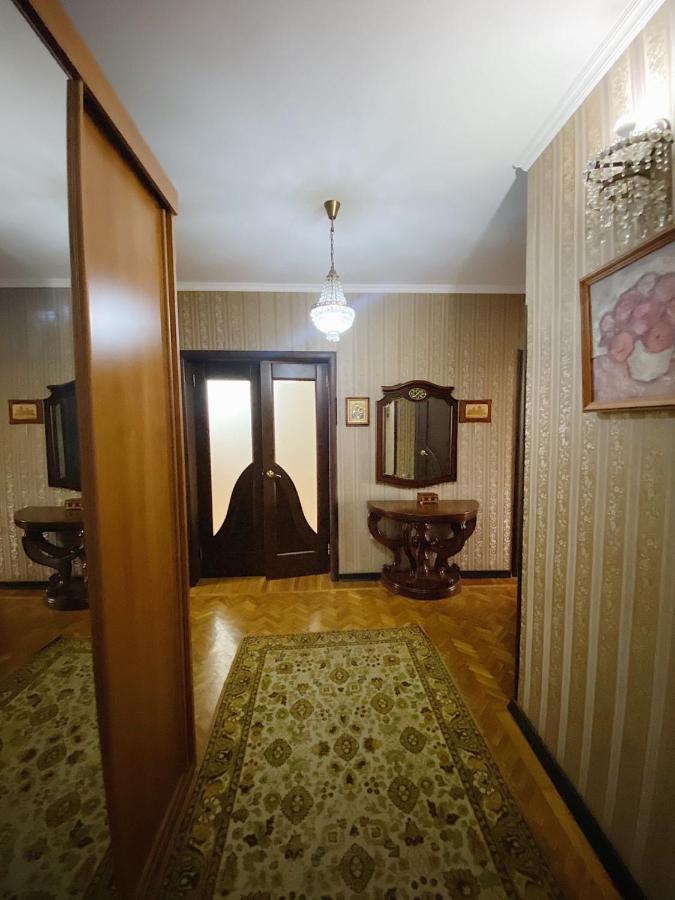 Большая Четырехкомнатная Квартира С Двумя Балконами У Моря В Центре Сухума,В Абхазии Sohum Dış mekan fotoğraf